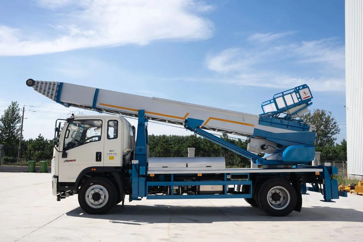 纳雍云梯上料车租赁费用